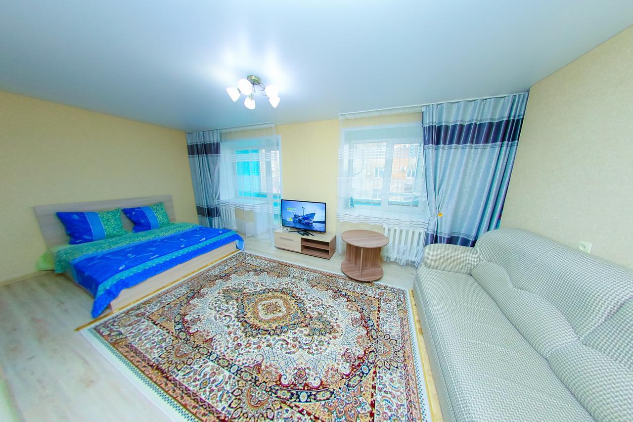 Apart On Slavskogo 14 Ustʼ-Kamenogorsk Exterior foto